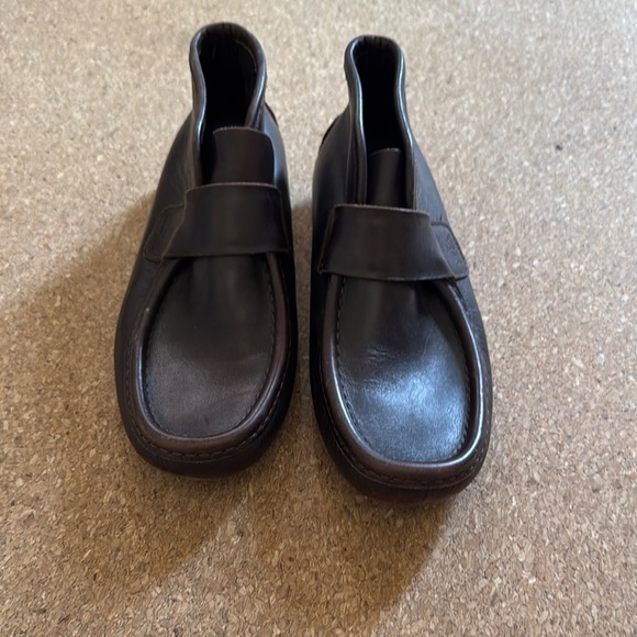 Gucci Brown Ankle Boots with Slip-On Design and Wide Strap - Picture 1 of 6